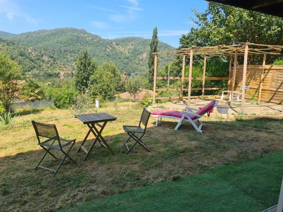 Apartamento Le Chalet Des Amis Aurec-Sur-Loire Exterior foto